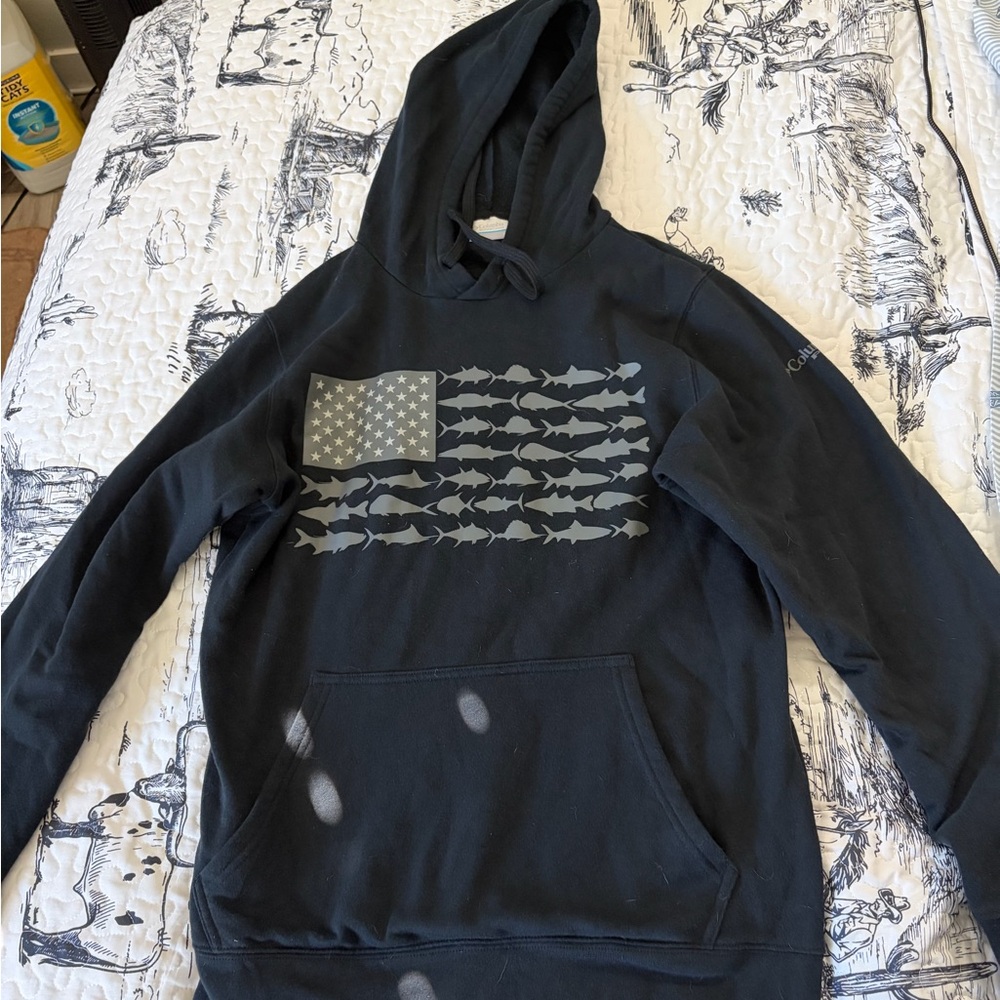 Columbia Black Hooded Sweatshirt with Fish-Flag Graphic